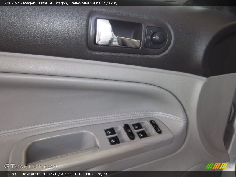 Reflex Silver Metallic / Grey 2002 Volkswagen Passat GLS Wagon