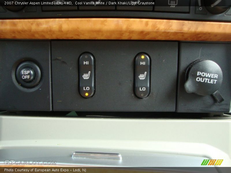 Cool Vanilla White / Dark Khaki/Light Graystone 2007 Chrysler Aspen Limited HEMI 4WD