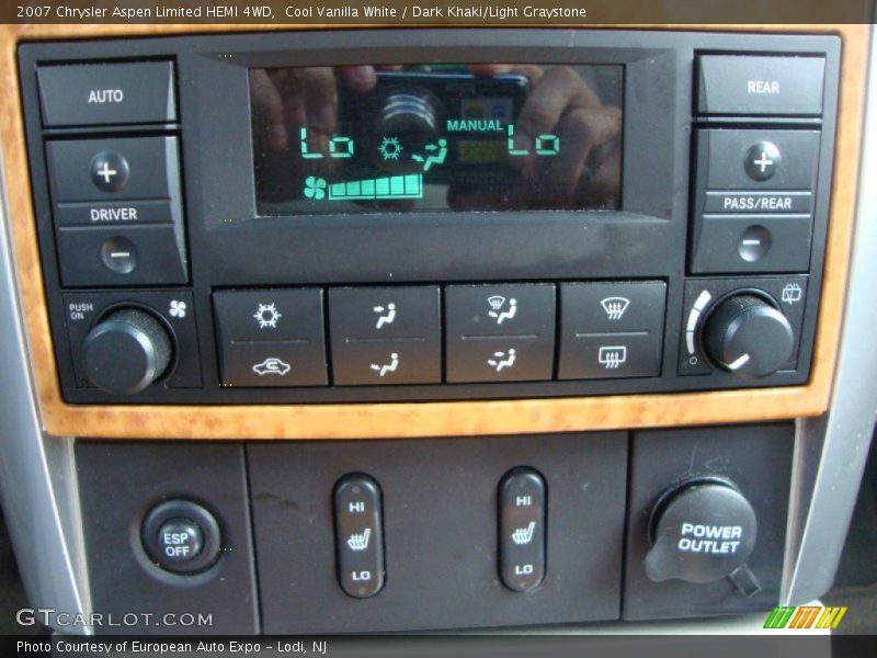 Cool Vanilla White / Dark Khaki/Light Graystone 2007 Chrysler Aspen Limited HEMI 4WD
