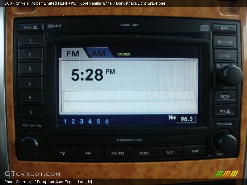 Cool Vanilla White / Dark Khaki/Light Graystone 2007 Chrysler Aspen Limited HEMI 4WD