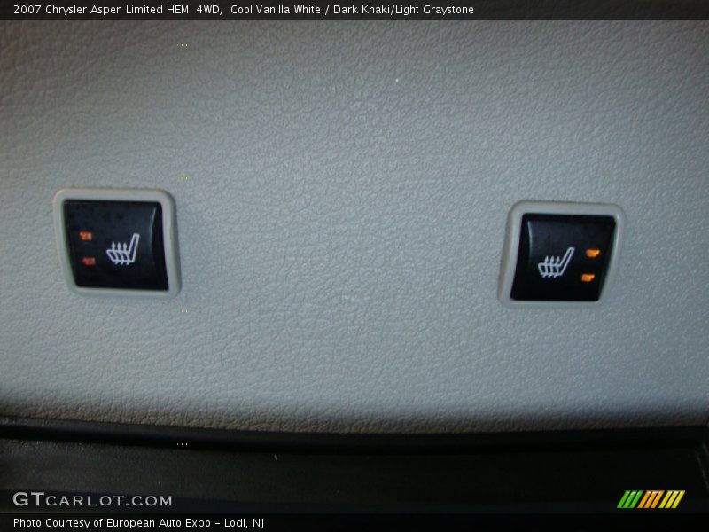Cool Vanilla White / Dark Khaki/Light Graystone 2007 Chrysler Aspen Limited HEMI 4WD