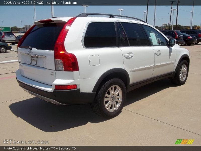 Ice White / Sandstone 2008 Volvo XC90 3.2 AWD