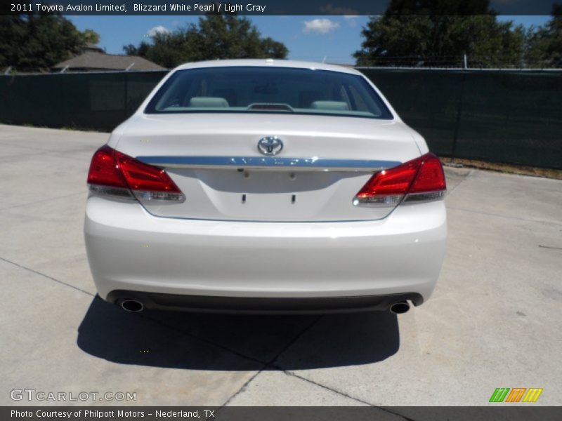 Blizzard White Pearl / Light Gray 2011 Toyota Avalon Limited