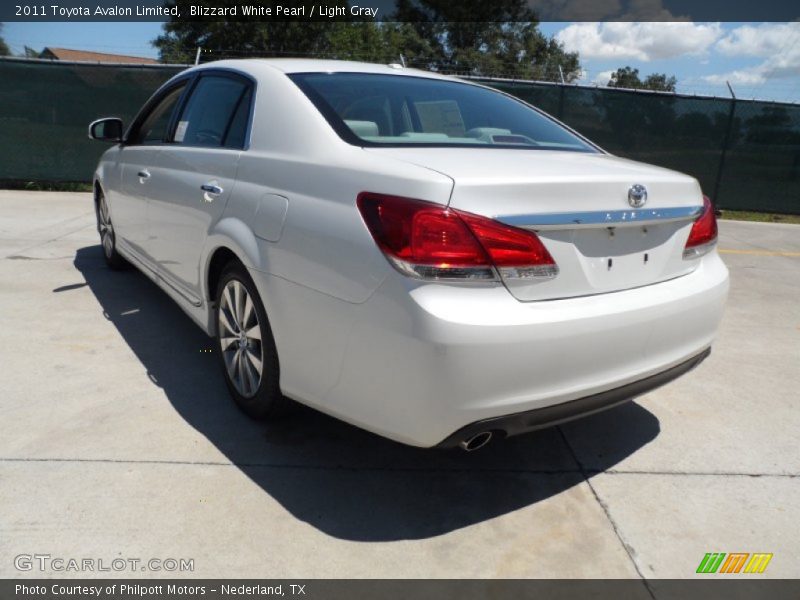 Blizzard White Pearl / Light Gray 2011 Toyota Avalon Limited