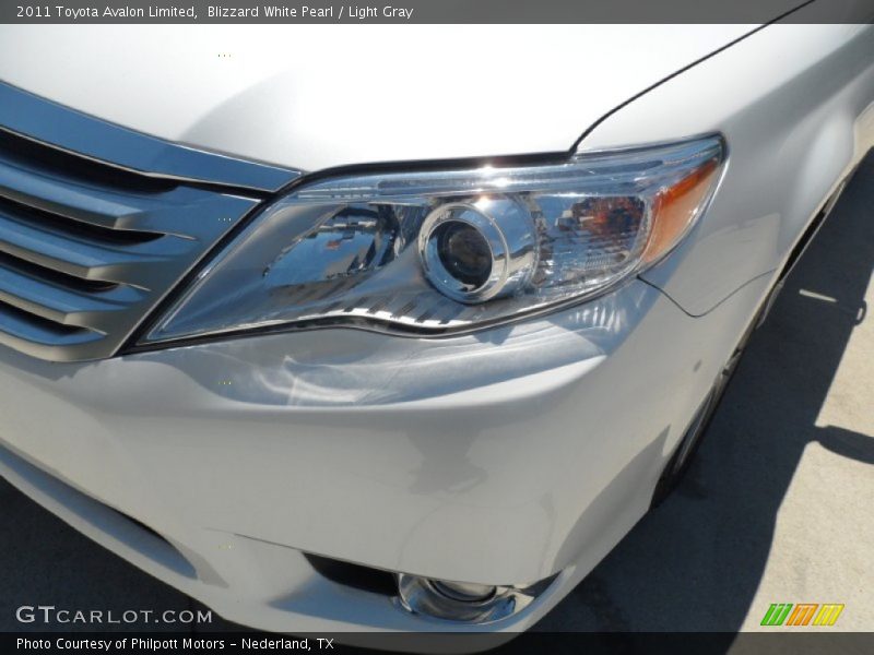 Blizzard White Pearl / Light Gray 2011 Toyota Avalon Limited