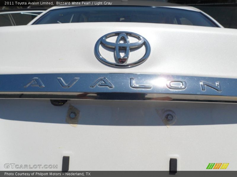 Blizzard White Pearl / Light Gray 2011 Toyota Avalon Limited