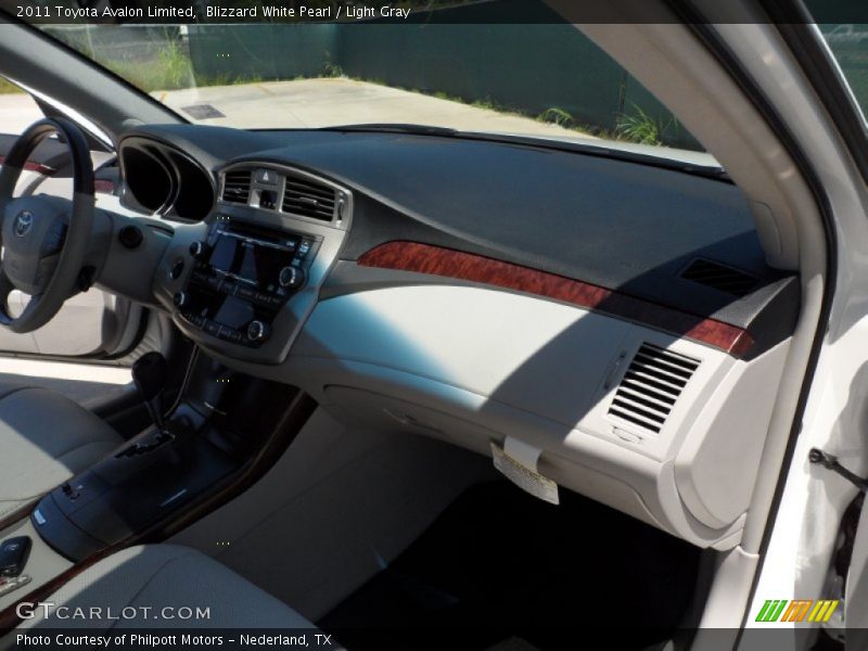 Blizzard White Pearl / Light Gray 2011 Toyota Avalon Limited