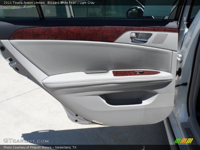 Blizzard White Pearl / Light Gray 2011 Toyota Avalon Limited