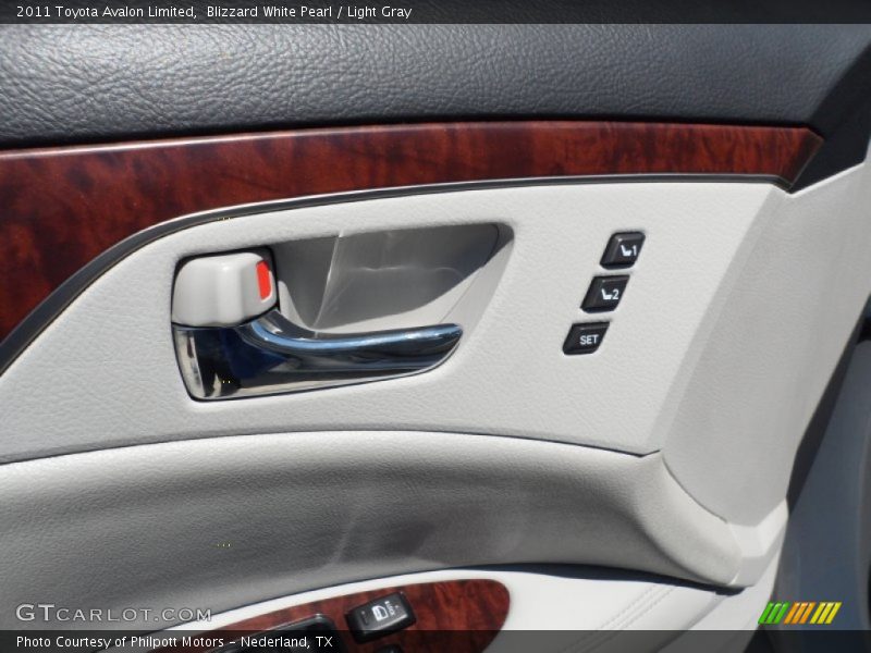 Blizzard White Pearl / Light Gray 2011 Toyota Avalon Limited