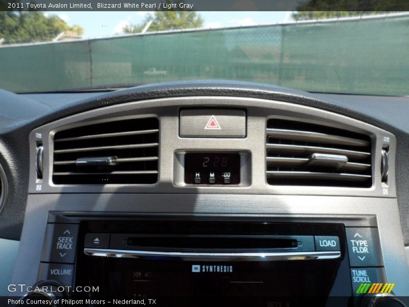 Blizzard White Pearl / Light Gray 2011 Toyota Avalon Limited