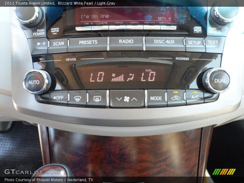 Blizzard White Pearl / Light Gray 2011 Toyota Avalon Limited