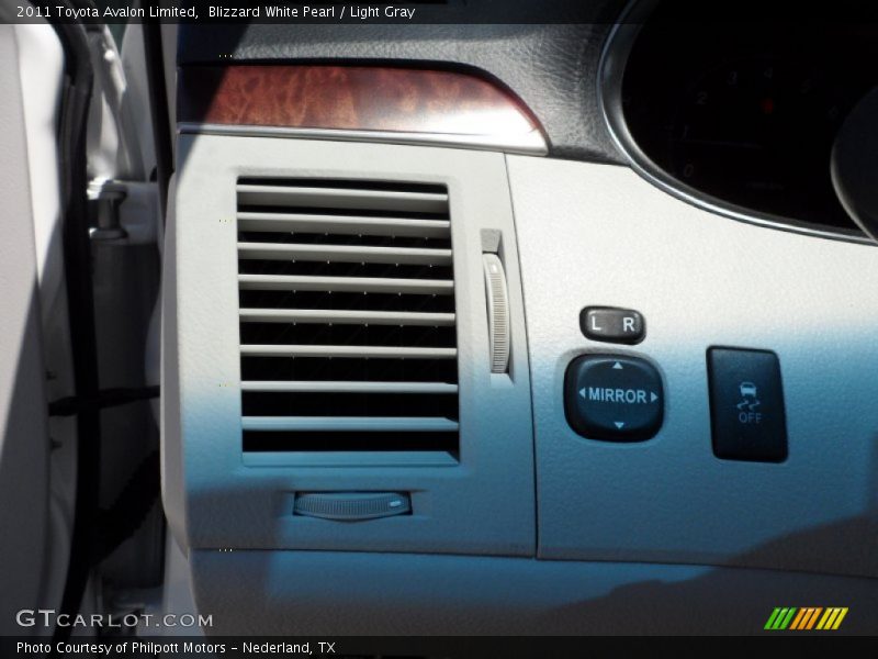 Blizzard White Pearl / Light Gray 2011 Toyota Avalon Limited