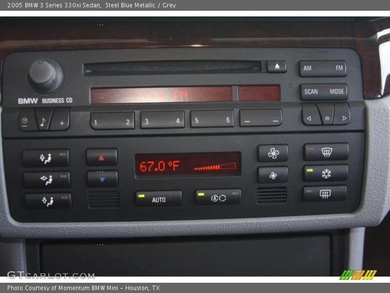 Controls of 2005 3 Series 330xi Sedan