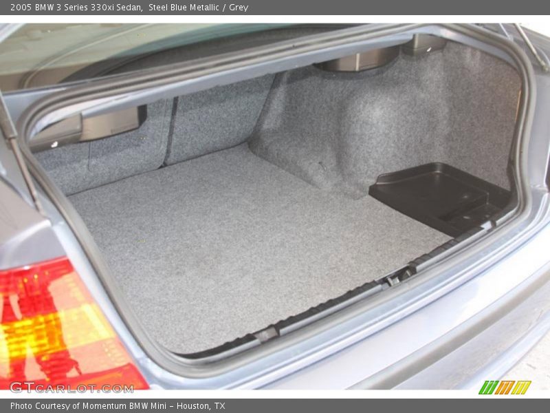 2005 3 Series 330xi Sedan Trunk