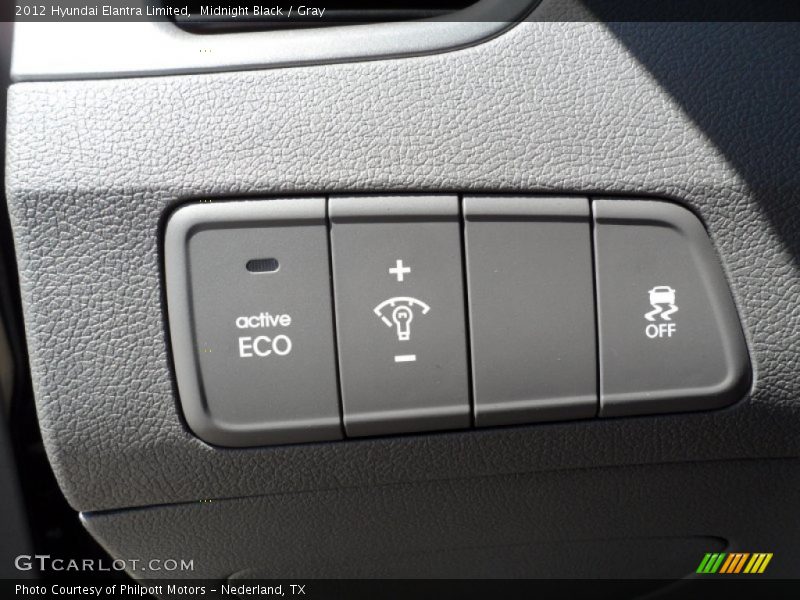 Controls of 2012 Elantra Limited