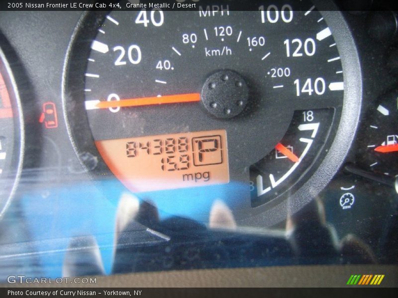 Granite Metallic / Desert 2005 Nissan Frontier LE Crew Cab 4x4