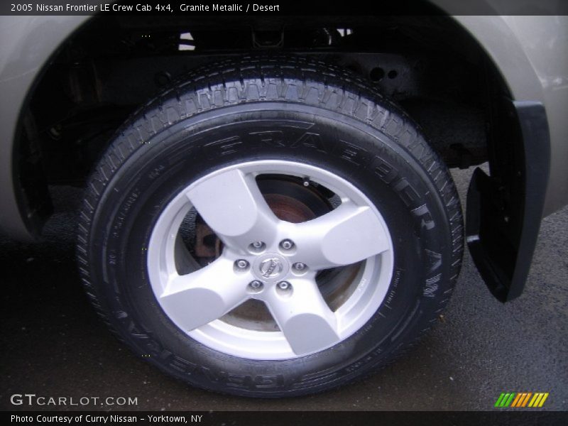 Granite Metallic / Desert 2005 Nissan Frontier LE Crew Cab 4x4