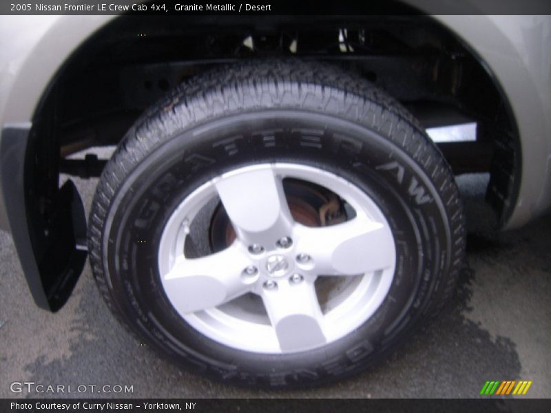 Granite Metallic / Desert 2005 Nissan Frontier LE Crew Cab 4x4
