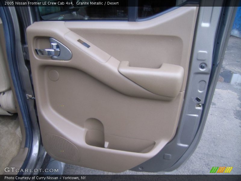 Granite Metallic / Desert 2005 Nissan Frontier LE Crew Cab 4x4