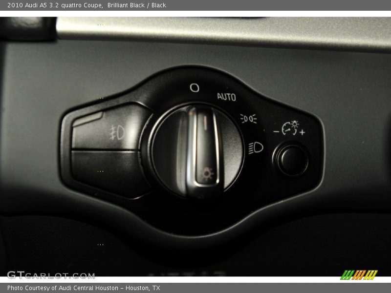 Controls of 2010 A5 3.2 quattro Coupe
