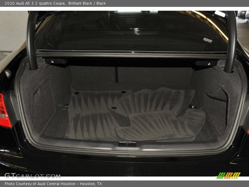  2010 A5 3.2 quattro Coupe Trunk