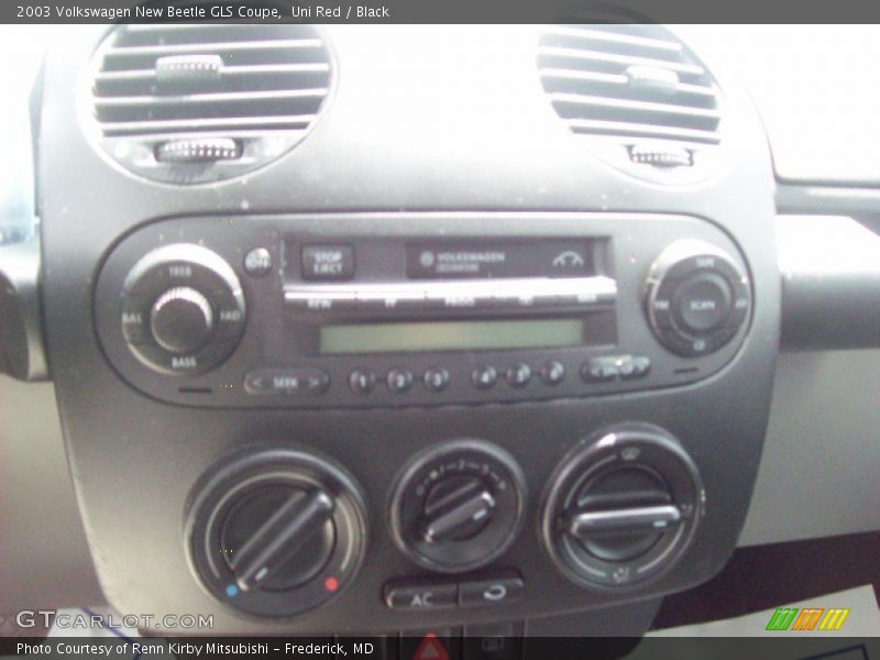 Uni Red / Black 2003 Volkswagen New Beetle GLS Coupe