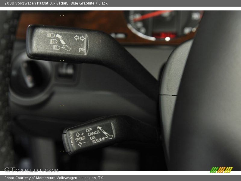 Controls of 2008 Passat Lux Sedan