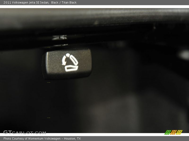 Black / Titan Black 2011 Volkswagen Jetta SE Sedan