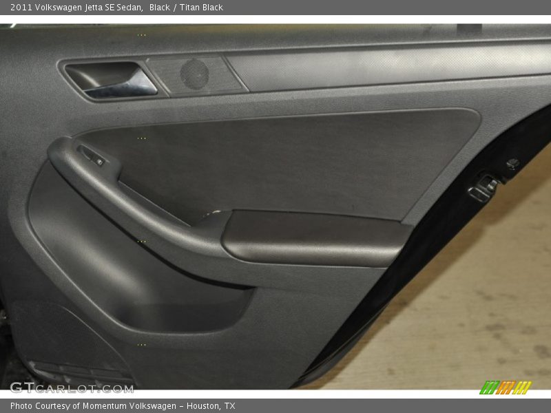 Black / Titan Black 2011 Volkswagen Jetta SE Sedan