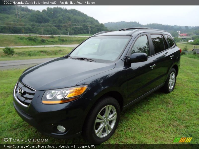 Front 3/4 View of 2011 Santa Fe Limited AWD