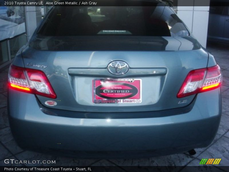 Aloe Green Metallic / Ash Gray 2010 Toyota Camry LE