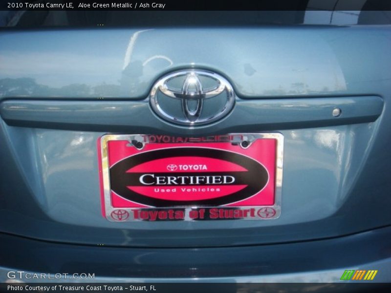Aloe Green Metallic / Ash Gray 2010 Toyota Camry LE