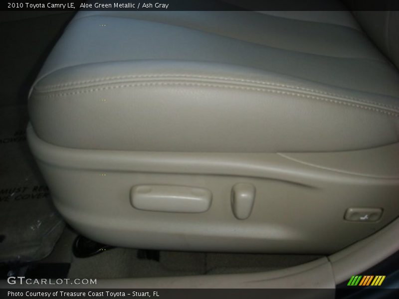 Aloe Green Metallic / Ash Gray 2010 Toyota Camry LE