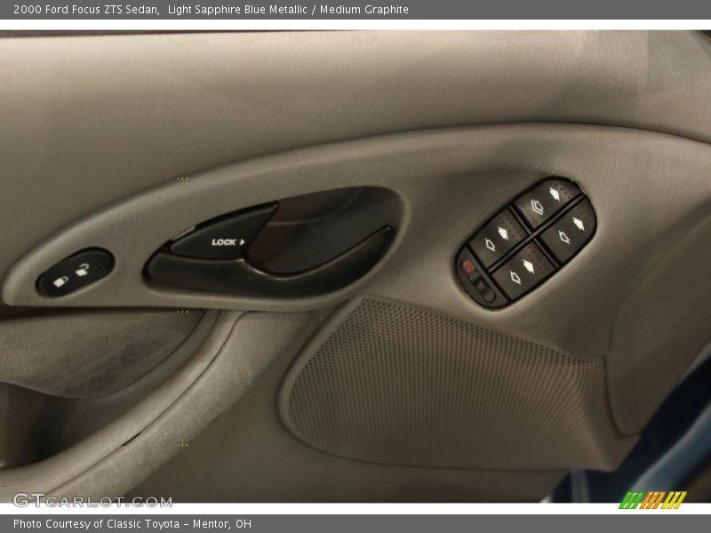 Light Sapphire Blue Metallic / Medium Graphite 2000 Ford Focus ZTS Sedan