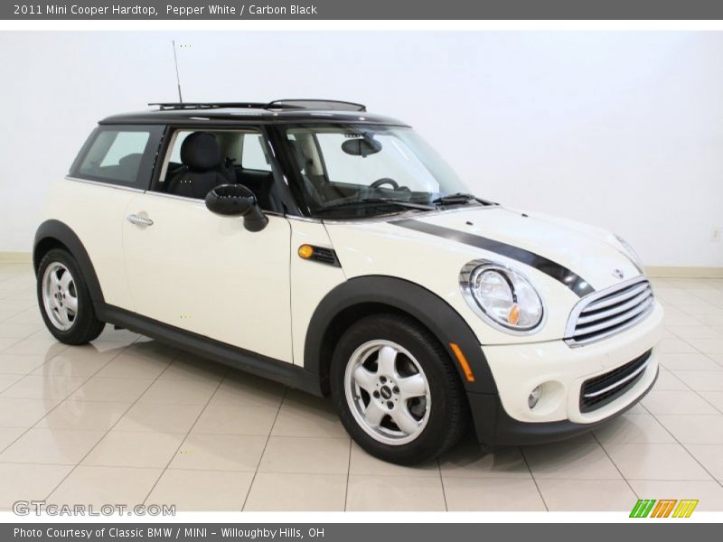 Pepper White / Carbon Black 2011 Mini Cooper Hardtop