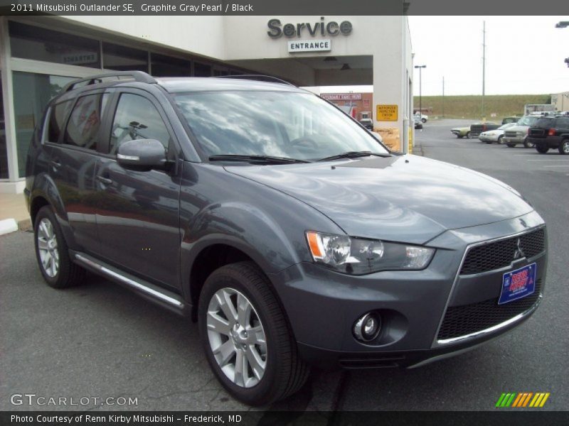 Graphite Gray Pearl / Black 2011 Mitsubishi Outlander SE