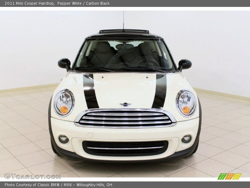 Pepper White / Carbon Black 2011 Mini Cooper Hardtop