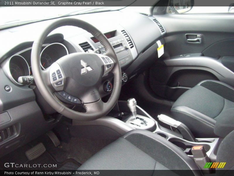  2011 Outlander SE Black Interior