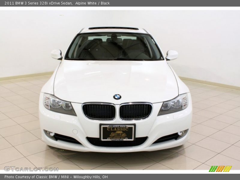 Alpine White / Black 2011 BMW 3 Series 328i xDrive Sedan