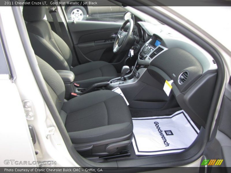 Gold Mist Metallic / Jet Black 2011 Chevrolet Cruze LT