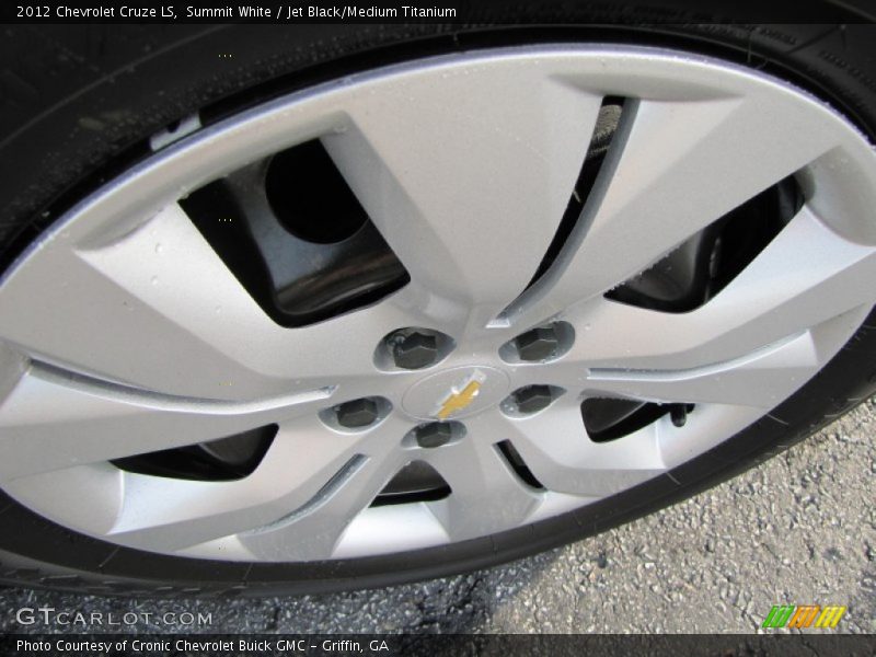 Summit White / Jet Black/Medium Titanium 2012 Chevrolet Cruze LS