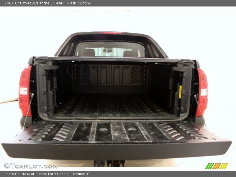  2007 Avalanche LT 4WD Trunk
