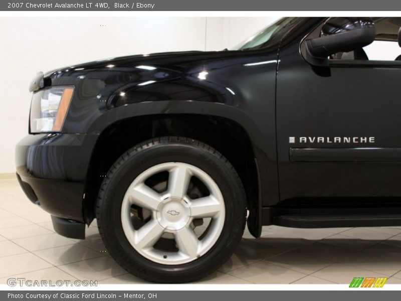 Black / Ebony 2007 Chevrolet Avalanche LT 4WD