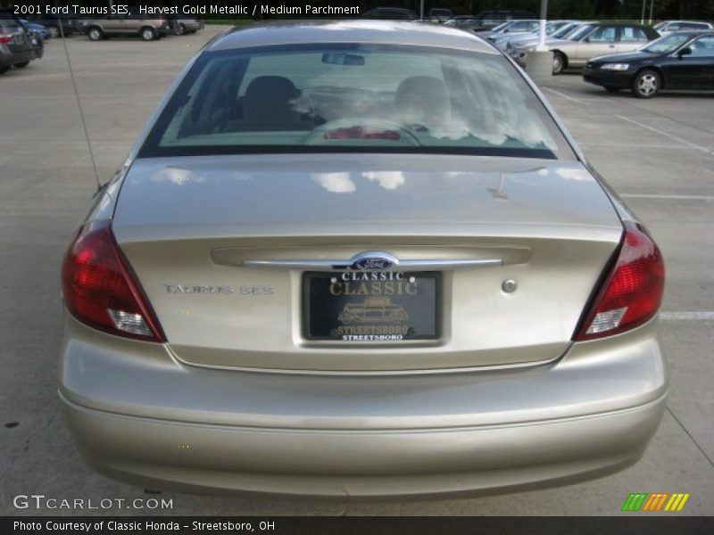 Harvest Gold Metallic / Medium Parchment 2001 Ford Taurus SES