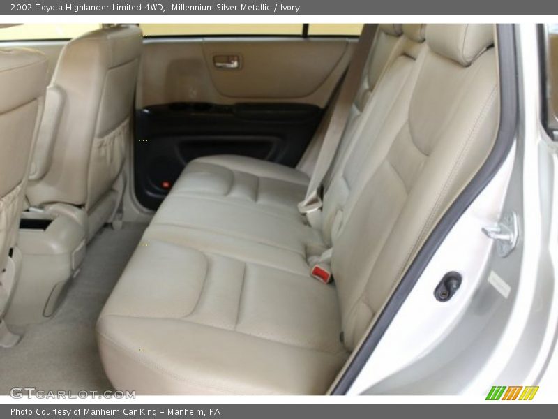 Millennium Silver Metallic / Ivory 2002 Toyota Highlander Limited 4WD