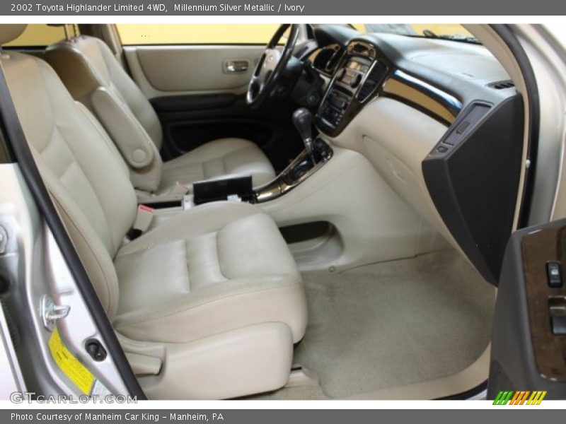 Millennium Silver Metallic / Ivory 2002 Toyota Highlander Limited 4WD
