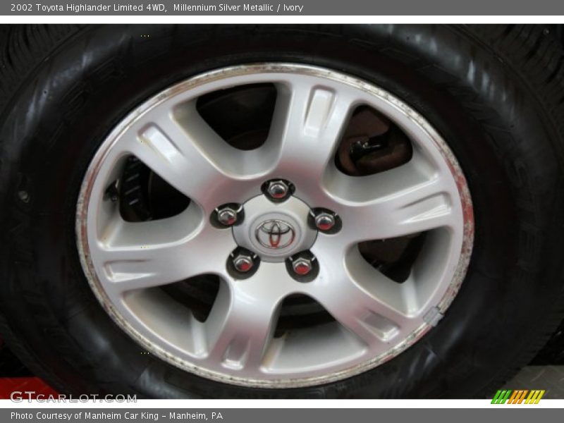 Millennium Silver Metallic / Ivory 2002 Toyota Highlander Limited 4WD