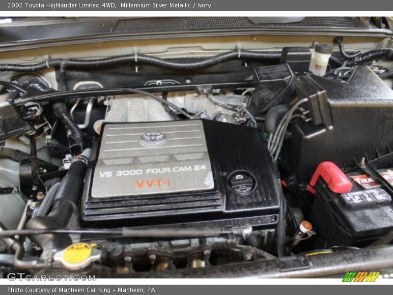 Millennium Silver Metallic / Ivory 2002 Toyota Highlander Limited 4WD