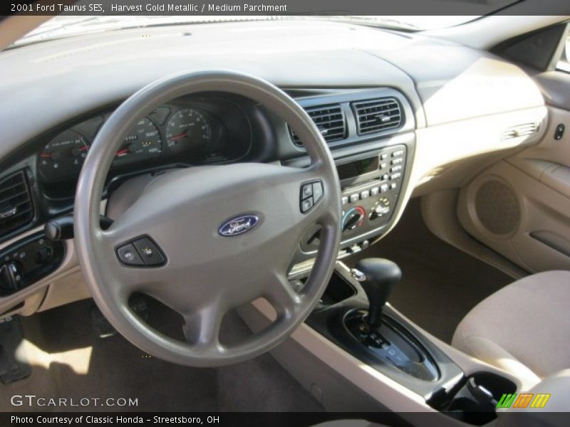 Harvest Gold Metallic / Medium Parchment 2001 Ford Taurus SES