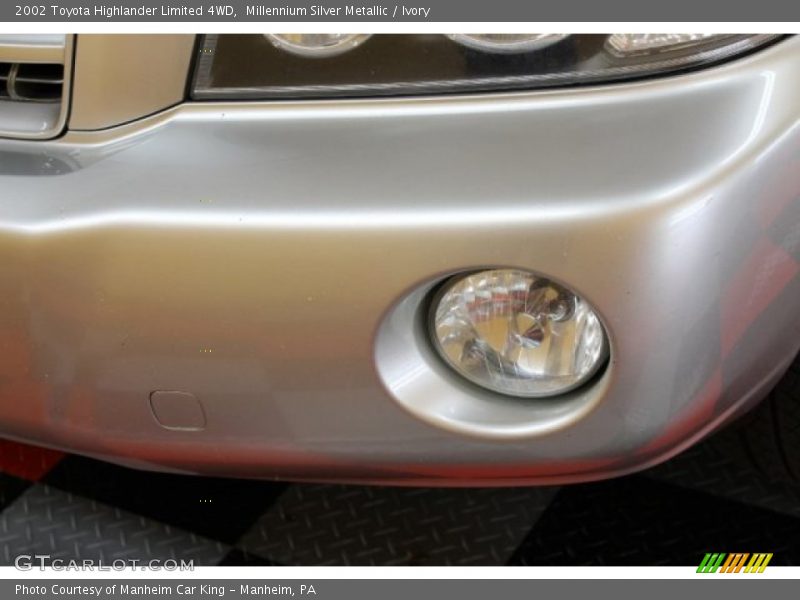 Millennium Silver Metallic / Ivory 2002 Toyota Highlander Limited 4WD